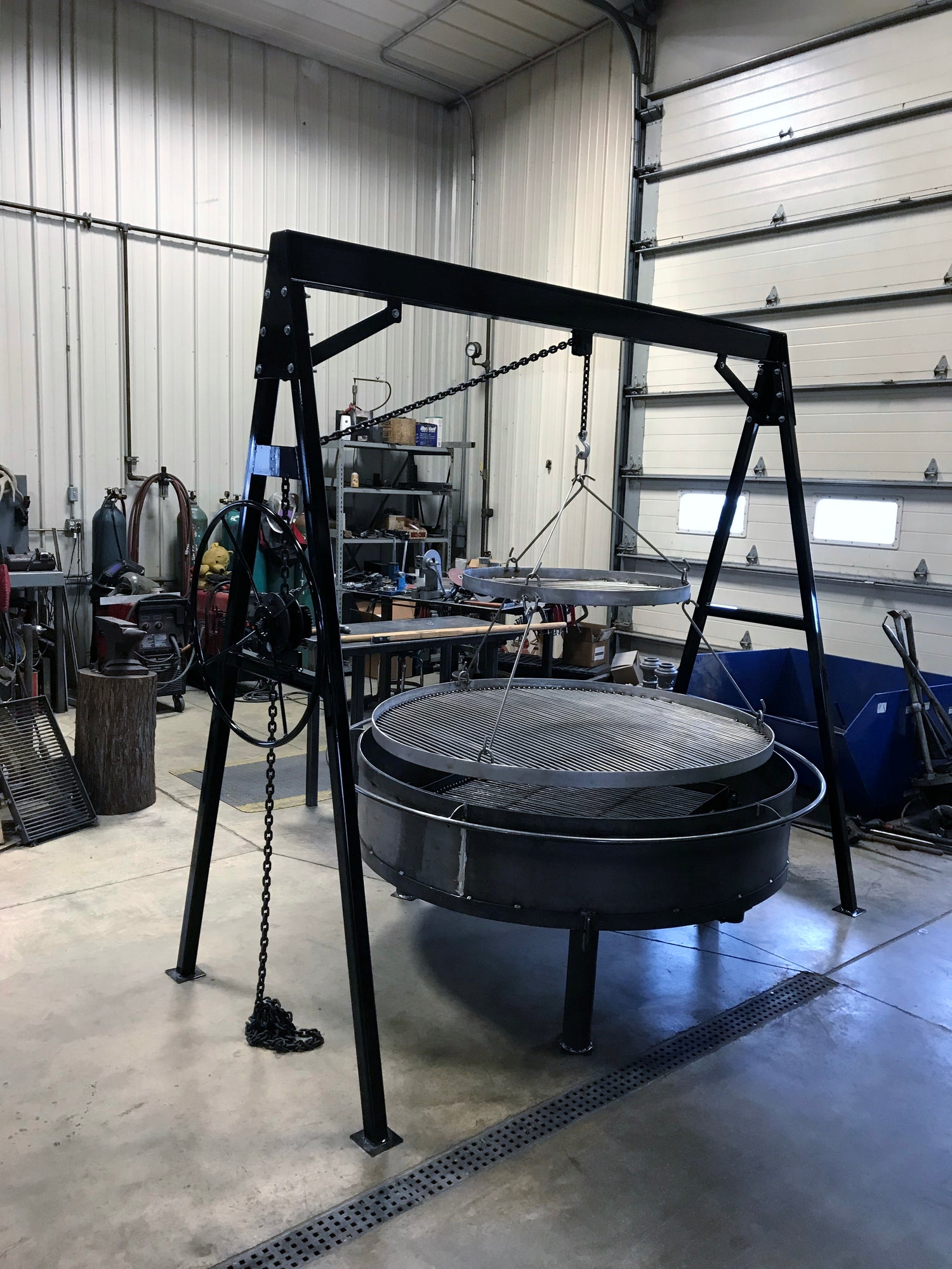 Schwenker grill, German swing grill