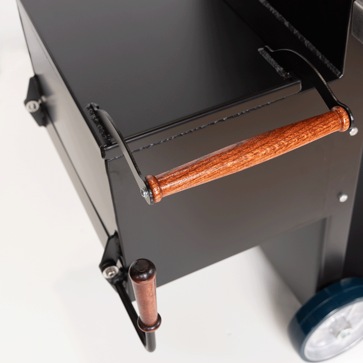 Gen V 1000 Series Original Braten Wood Fired Grill - Firebox handle closeup