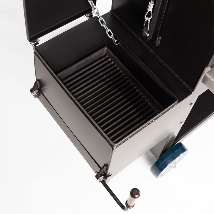 1000 Series Grill on white background with side firebox lid open
